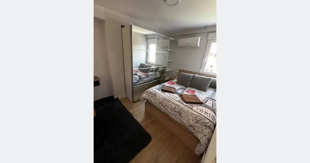 Grande chambre confortable à Madrid - Photo 1