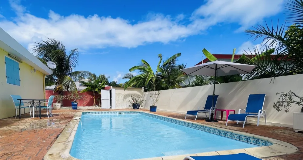 tropical house 100 m from the beach swimming pool beach nearby - Picture 1