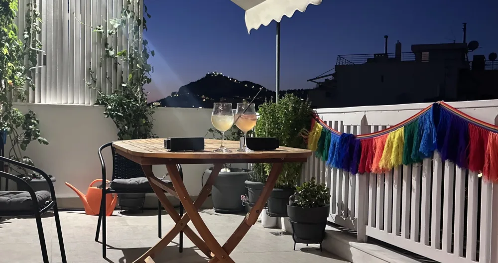 Annonce de Pavlos and Sifis sur misterb&b - The terrace 