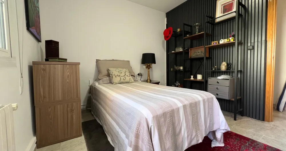 Warm & Welcoming Private Room in Valencia - Picture 1
