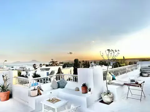 Gesamter Ort: Gemütliches Refugium in Sidi Bou Said mit Meerblick. - Foto 2