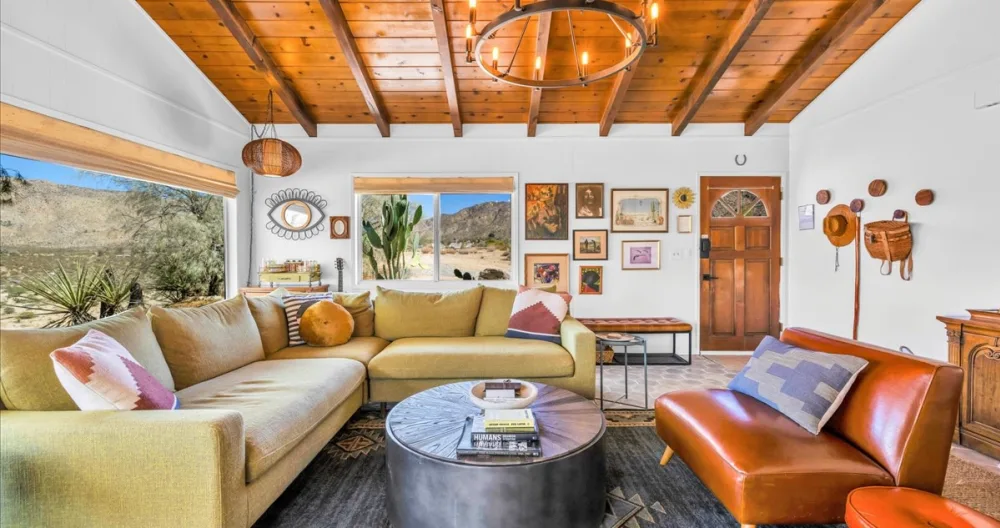 Desert Nest — 2bd cabin on ridge w/ mountain views  - Picture 1
