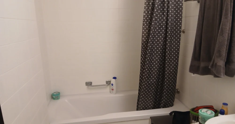 Chambre paisible avec balcon dans le quartier divers et urbain de Gand. - Photo 2