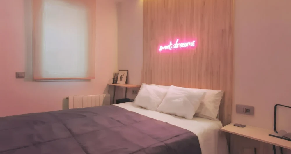 NUDISMROOMBARCELONA: nudist room with private bathroom - Picture 1