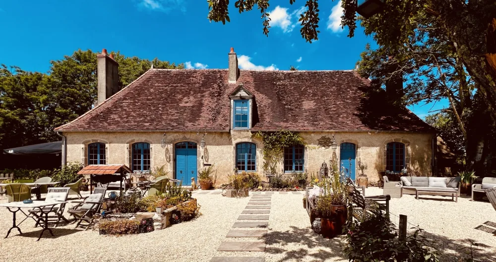 Guest room ‘Le Curé’ in an old Presbytery with swimming pool.  - Picture 1