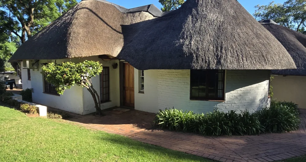 Tranquil Bryanston Garden Cottage – Central & Private in Johannesburg  - Picture 2