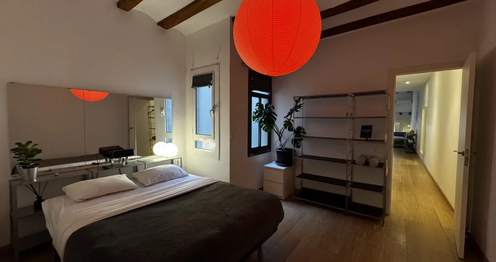 Ampia camera climatizzata, luminosa e ben posizionata. - Foto 1