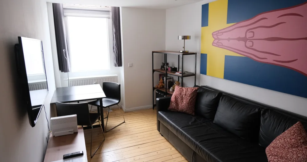Christopher's listing on misterb&b - Living Room