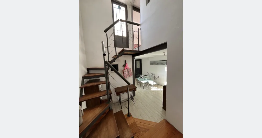 Apartamento reciclado espaçoso e luminoso - Foto 2
