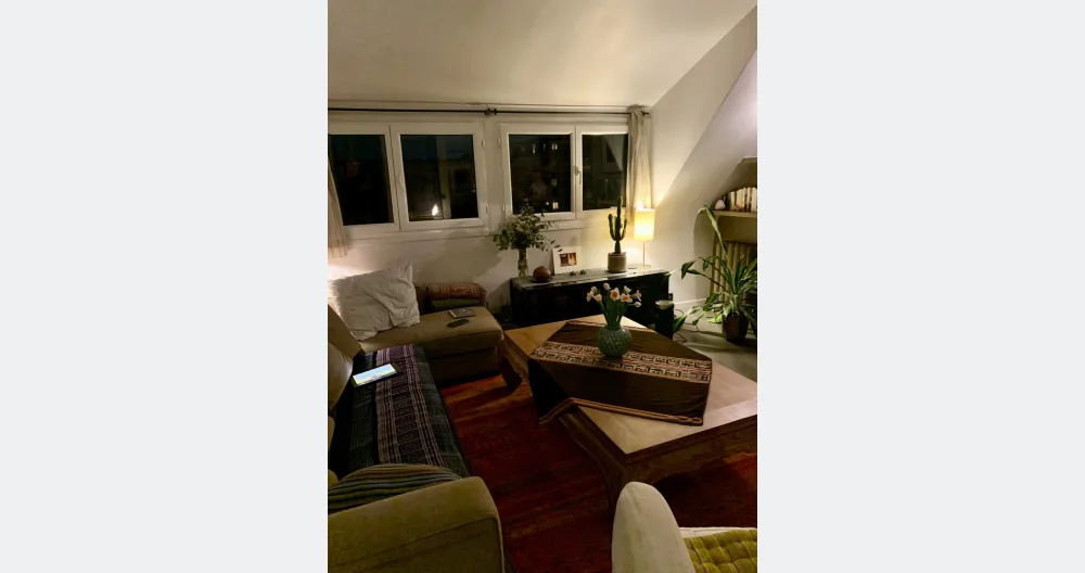 Chambre d'appartement au dernier étage d'un immeuble art déco de 1928 - Photo 3