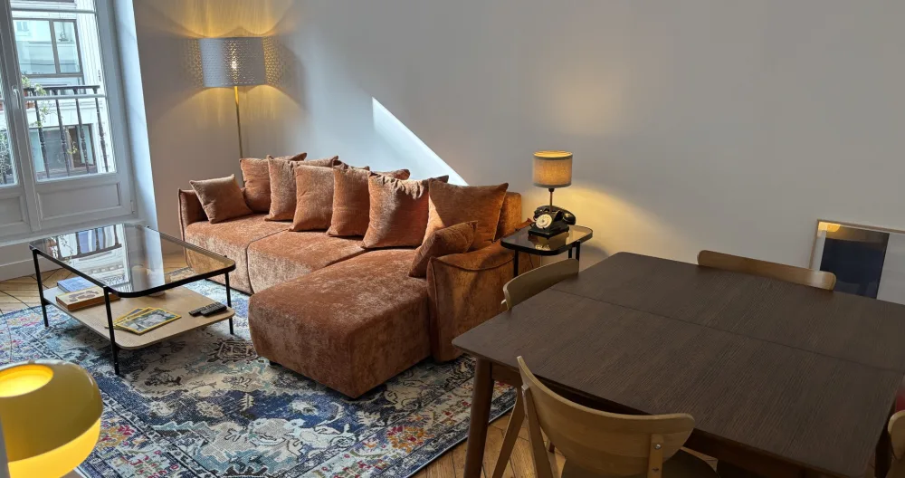 Eduardo's listing on misterb&b - Salon