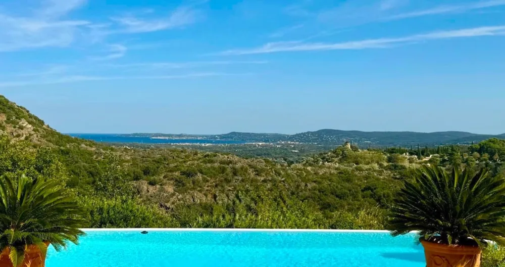 Blick auf St-Tropez - Private Pool-Villa - LGBTQ-geführt - Ruhiger Luxus - Foto 1