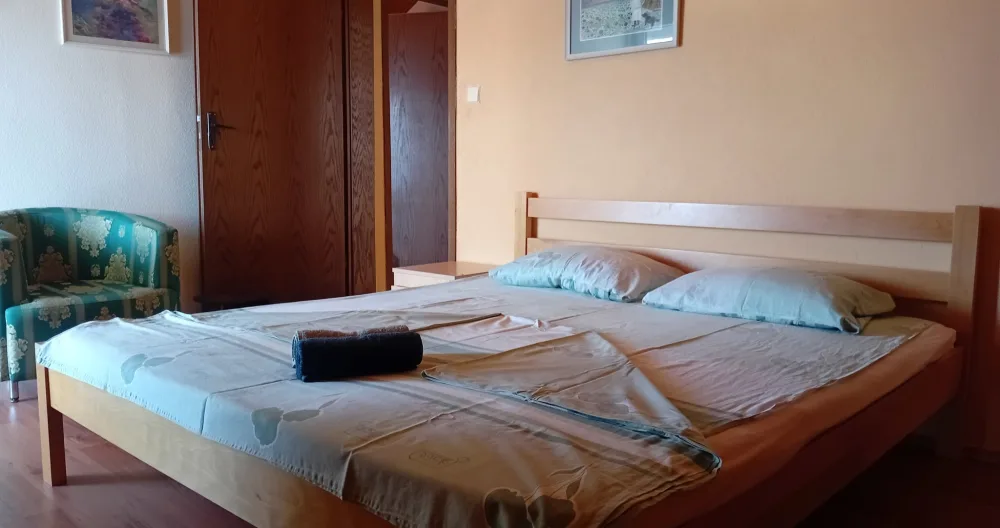 Annonce de Goran sur misterb&b - Chambre n° 2. Un lit double.