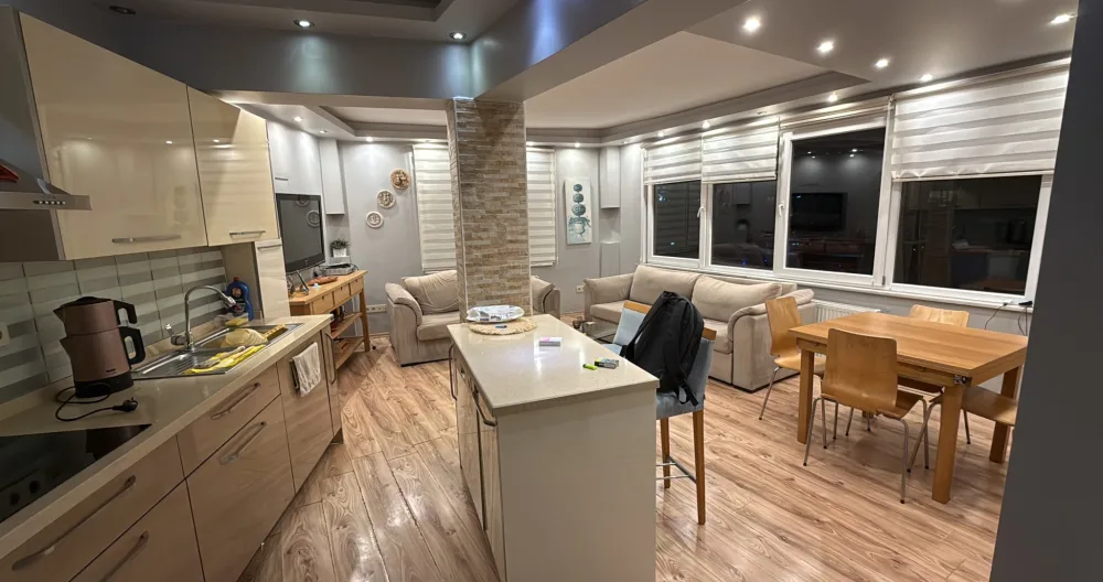 Acogedor y espacioso apartamento en el centro de la ciudad (lado europeo) - Foto 2