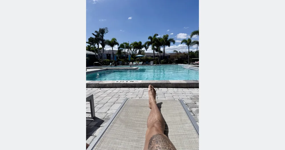Anúncio de Christopher em misterb&b - Piscina comunitária