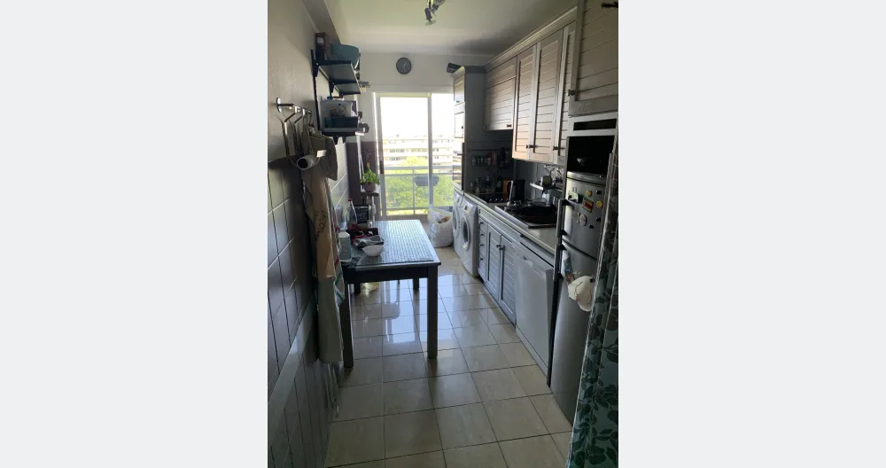 Appartement lumineux avec grande terrasse et belle vue - Photo 2