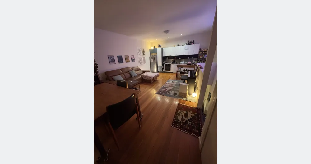 Spacious apt 5min from CBD - Picture 2