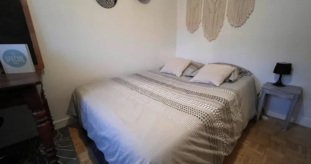 Annonce de Cedric sur misterb&b - Ta chambre avec bureau