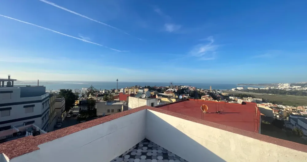 Luxus-Apartment mit Terrasse und Panoramablick auf das Meer in Tanger - Foto 1