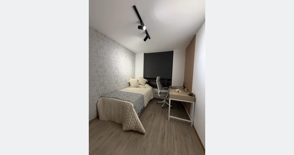 Chambre moderne et élégante avec salle de bain privée - Photo 2