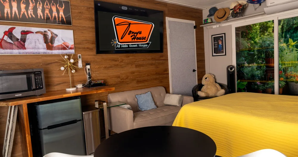 Tony's listing on misterb&b - room 8, 