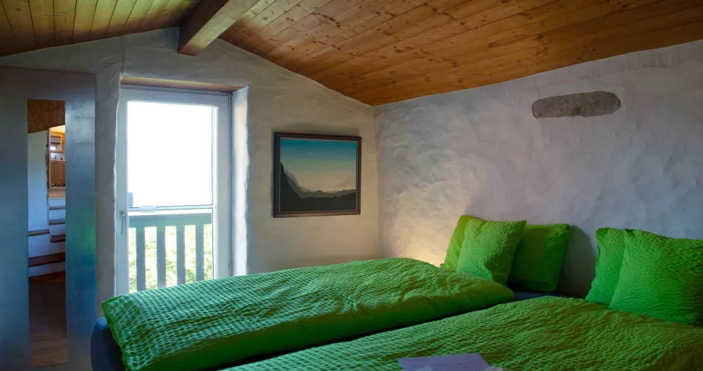 Marco's listing on misterb&b - Box spring bed as double or single