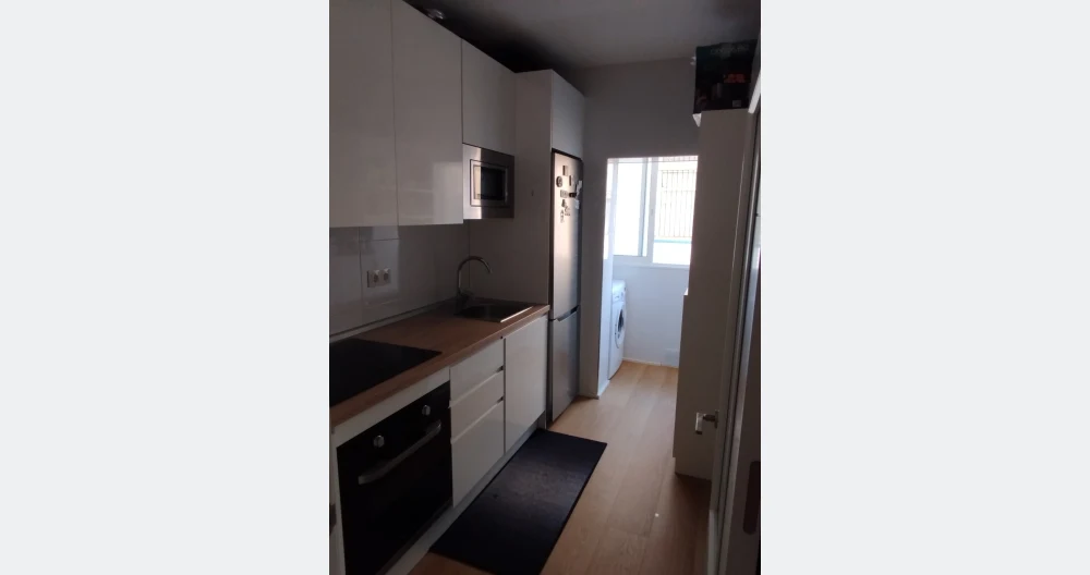 Ihr idealer Raum: Privatzimmer in renovierter und heller Wohnung - Foto 2