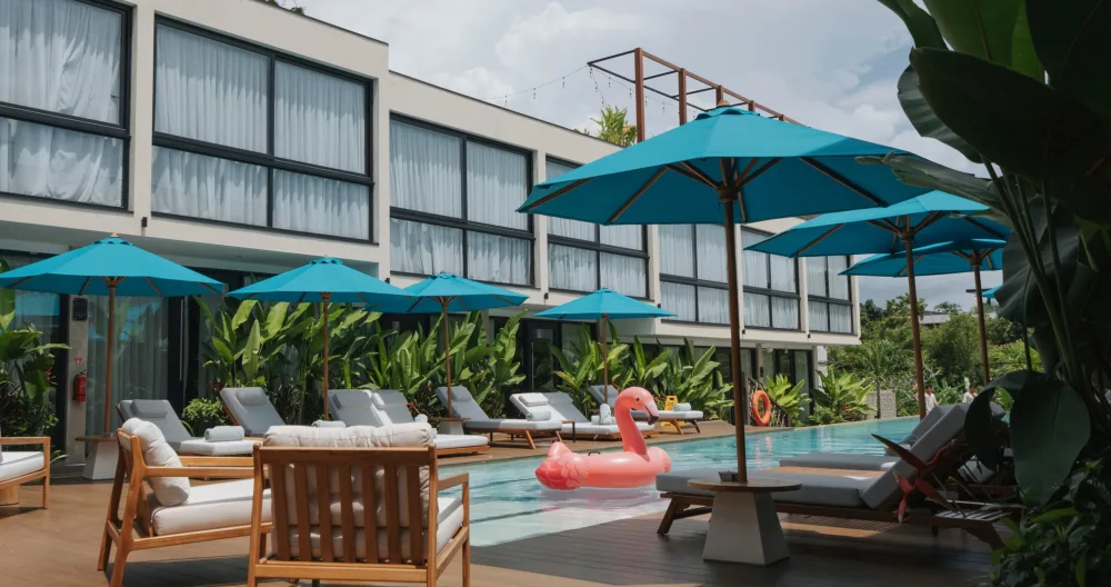 Tropical Escape in Vibrant Canggu - Picture 1
