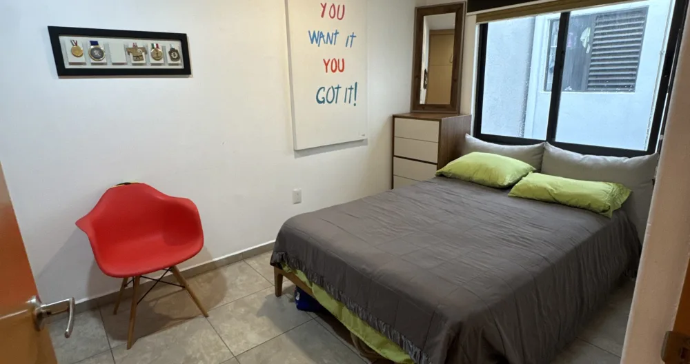 Profitez d'une chambre avec salle de bain privée dans un excellent emplacement. - Photo 2