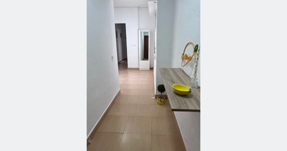 Luminoso piso en Ruzafa cerca del Roig Arena y CAC | Hasta 7 personas  - Foto 1