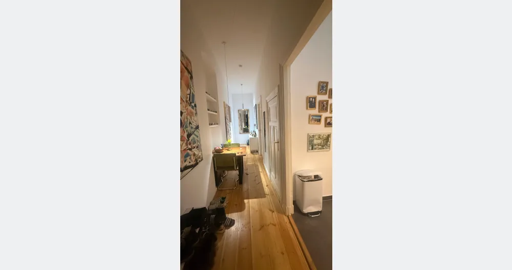 Beautiful apartment in a historic building with a balcony, right next to Mauerpark - Picture 1