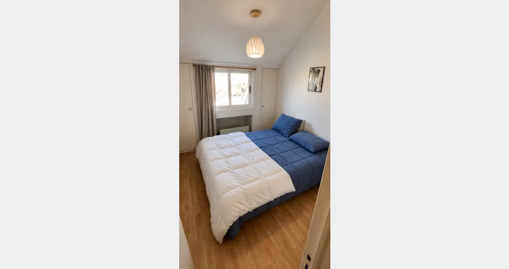 Pablo Arturo's listing on misterb&b - Double bed, heater in the room. Nightstand and plenty of storage space
