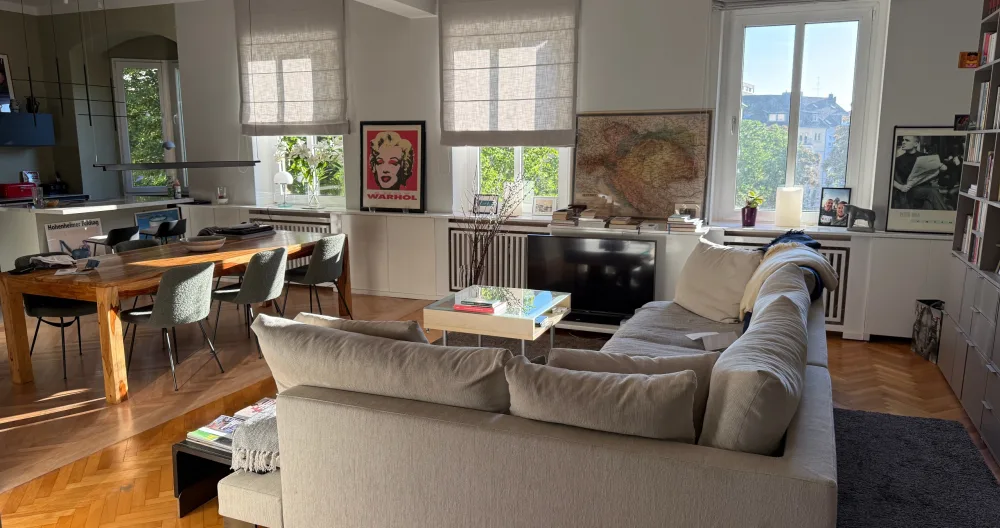 Marcel's listing on misterb&b - The living room and dinning room...