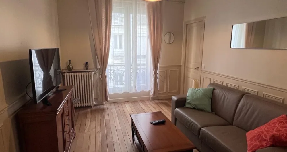 Extremely quiet apartment in the heart of Paris's 12th arrondissement, 5 minutes from the metro - Picture 1