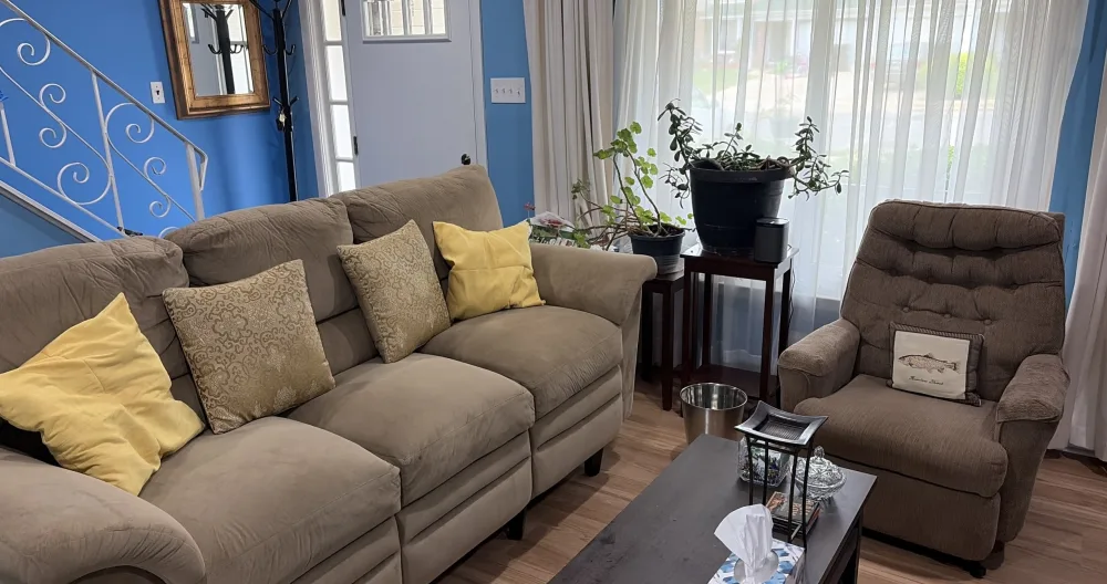 Comfortable Room in Quiet Townhouse, on the way to everywhere - Picture 2