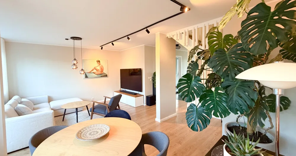 Duplex Condo in Reykjavik • Free Parking - Picture 1