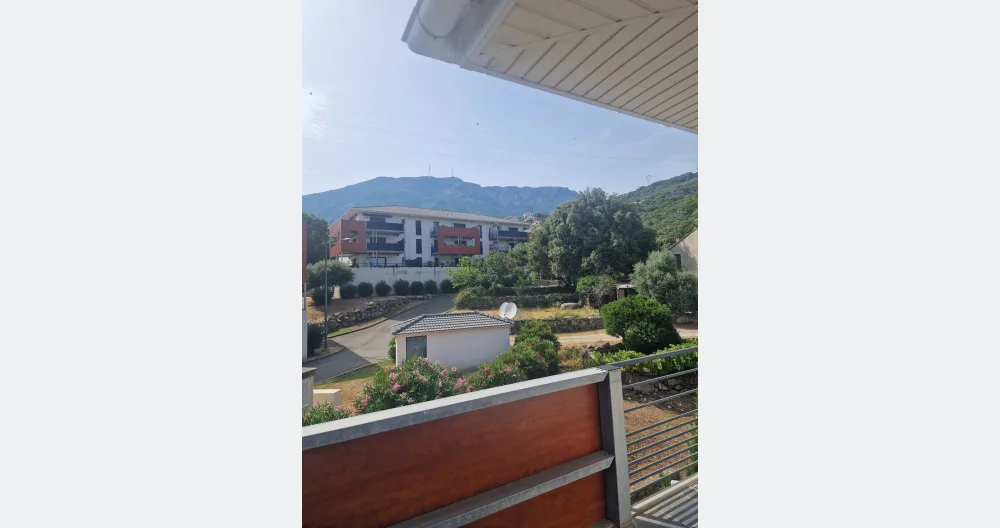 Appartement à Bastia dans un environnement calme et verdoyant  - Photo 2