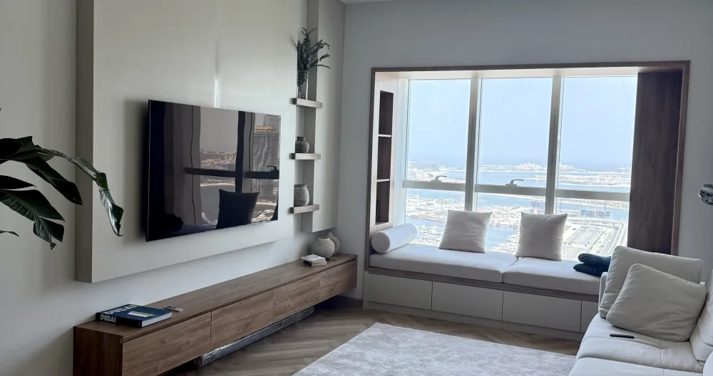 Sea View Apartment in Dubai Marina | Newly Renovated - Picture 1