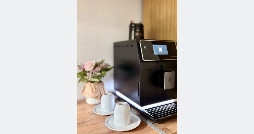 Michaels Inserat auf misterb&b - Guter Kaffee gehört für mich einfach dazu. Mit der hochwertigen WMF perfection kommen Kaffee-Fans auf ihre Kosten. Tee kann man damit auch zubereiten.