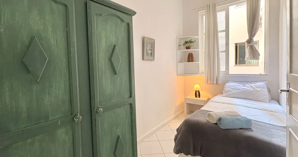 Safe and cozy room, 2 blocks from Ipanema Beach and the subway - Picture 1