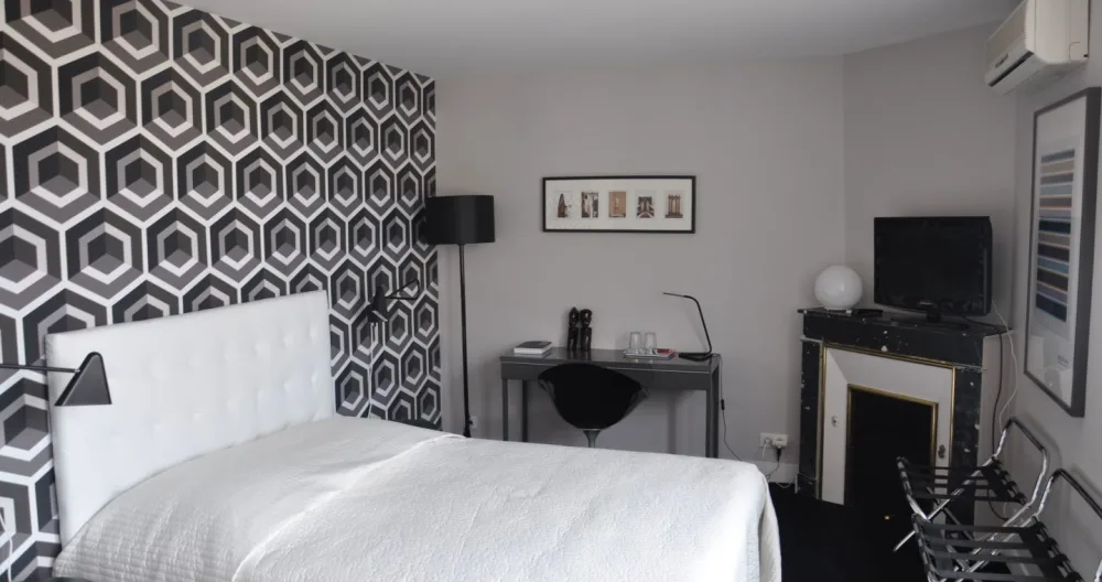 Villa Desvaux de Marigny - Chambre double de luxe avec vue sur le jardin - Photo 1
