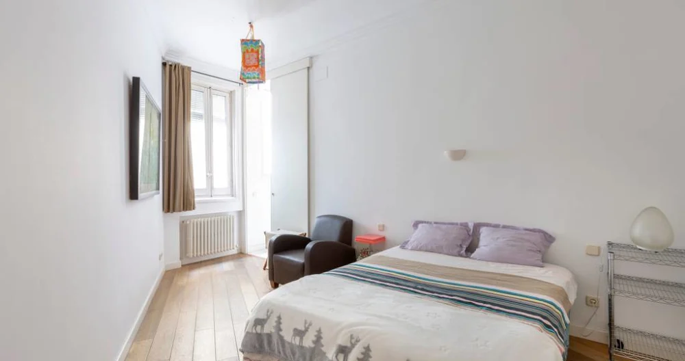 grande quarto privado com casa de banho - Foto 1