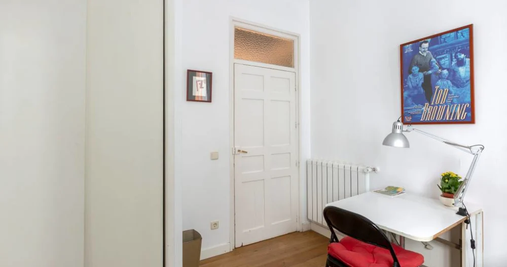Confortável quarto individual no centro histórico de Madrid. - Foto 1
