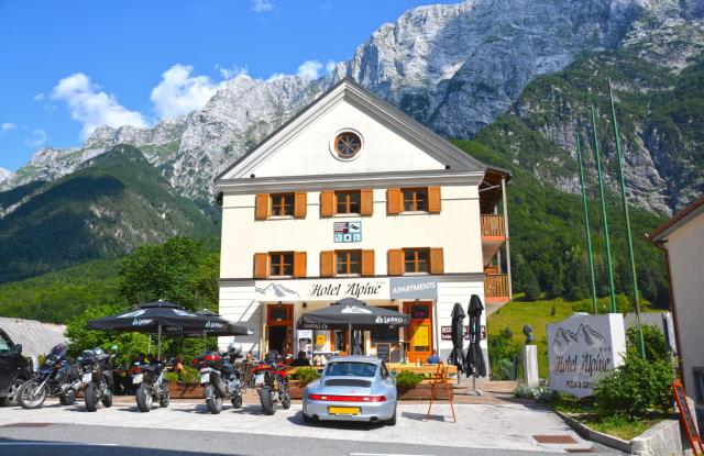 Hotel Alpine